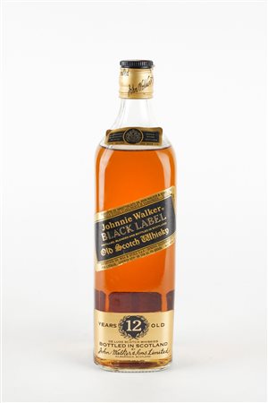 Johnnie Walker (Kilmarnock, 1865 - ) 
Johnnie Walker Black Label, 12 anni. Anni 80
40% vol 1 BT 75 cl