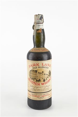 Park Lane  
Park Lane Old Blended Scotch Whisky. Anni 40
43% vol 1 BT 75 cl