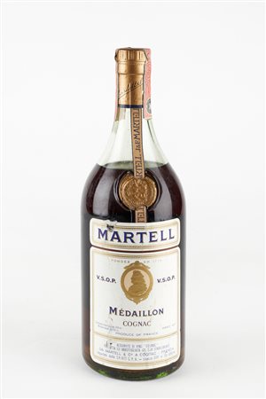Martell (1715 - ) 
Martell Medaillon Cognac VSOP. Anni 60/70
40% vol 1 BT 75 cl