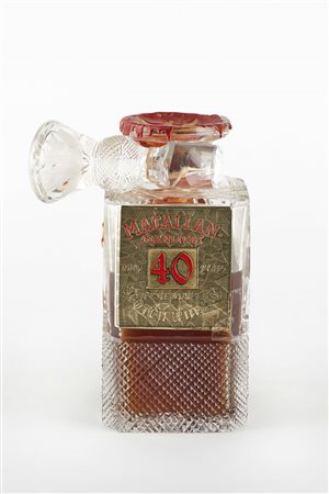 Macallan  
Macallan Glenlivet 40 Year Old Anni 70/80
43% vol 1 BT 75 cl