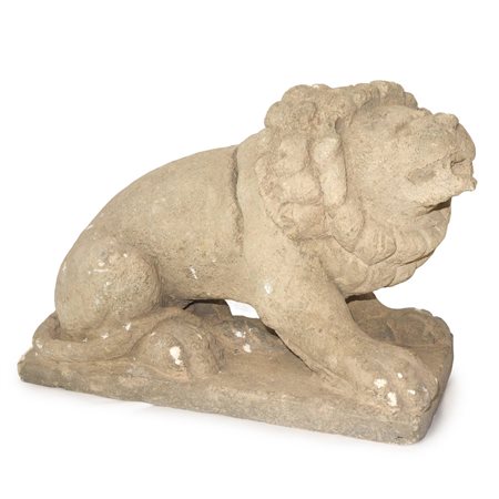 Leone, scultura in pietra bianca di Noto , 15° secolo