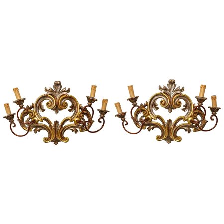 Coppia di appliques in metallo a 4 luci su base in legno