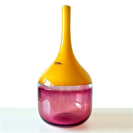Alfredo Barbini (Murano 1912 - 2007)  - Vaso bottiglia bicolore in vetro di Murano