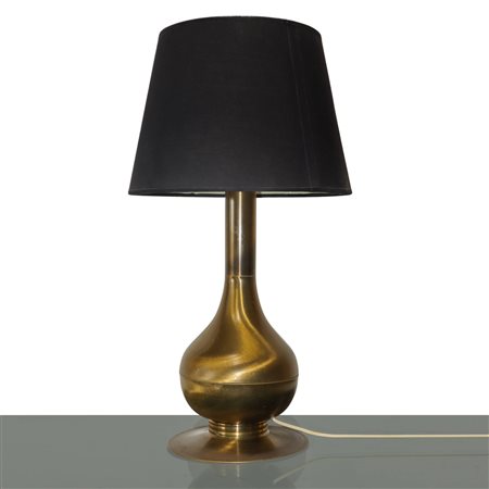 Lampada vintage con base e fusto in ottone dorato e paralume nero