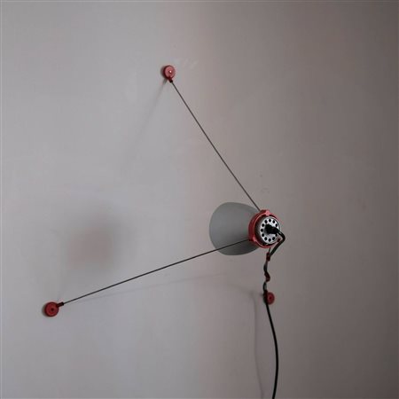 G.H. Tew per Artemide - Lampada multifunzionale modello Grifo adattabile da parete o da soffitto, 1980s