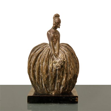 Guido Cacciapuoti (Napoli 11/8/1892 - 1953)  - Dama con mazzo di rose