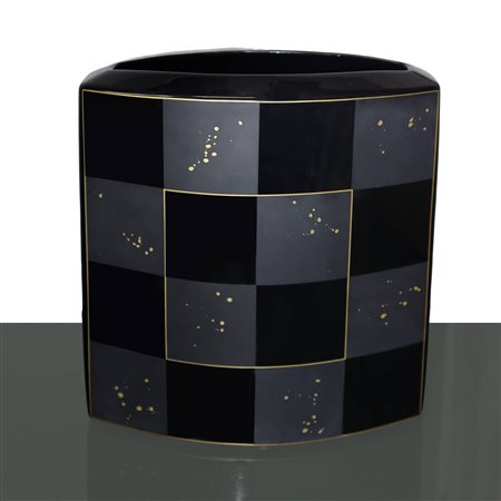 Rosenthal (1879)  - Vaso design Studio Line in porcellana nera decori a quadri lucidi e opachi, dettagli dorati