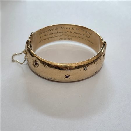 Bracciale in oro giallo e pietre