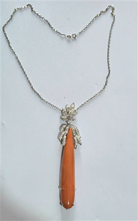 Importante colliere in oro bianco 18 KT brillanti e corallo