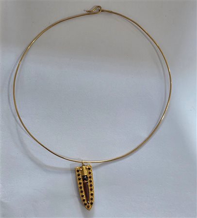 Importante  collana in oro 18 carati e corniola