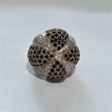 Importante anello stile Deco' in oro 14 carati, diamanti e zaffiri