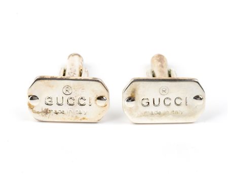 GUCCI Paio di gemelli argentati Di forma ottagonale. Punzonati "MADE IN...
