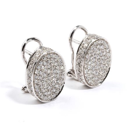 Orecchini in oro con diamanti in oro bianco 18k, incastonati con pavé di...