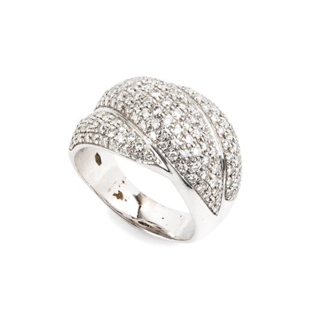 Anello a fascia in oro e diamanti In oro bianco 18k, a motivo di nastri...