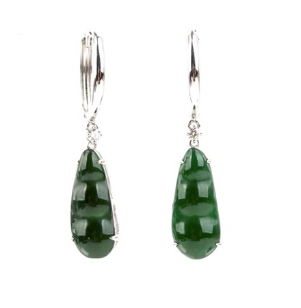 Paio di orecchini in oro ed argento, con pendente in giada e diamante Argento...