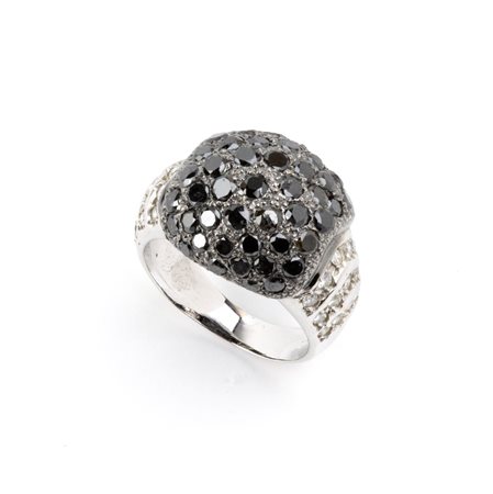 Anello a fascia in oro con diamanti neri ed incolori In oro bianco 18k, sui...