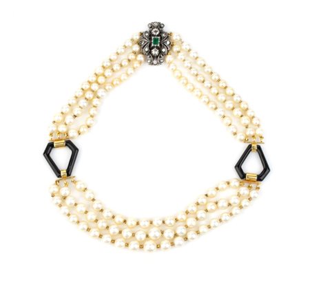 Collana di perle coltivate in oro, argento smeraldo e diamanti con onice con...
