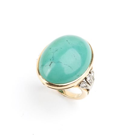 Anello in oro con turchese e diamanti In oro giallo 18k, incastonato con...