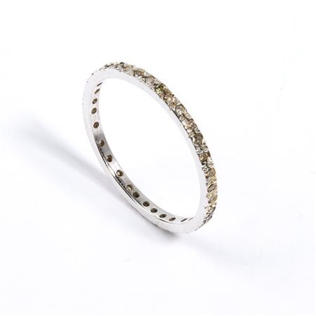 Veretta in oro con diamanti marroni in oro bianco 18k, incastonati con...