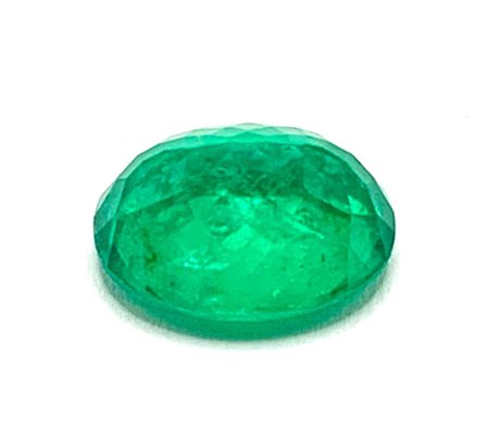 1 smeraldo naturale Forma ovale, taglio composito, circa 4.05 ct. Origine:...
