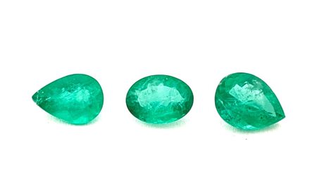 Lotto di 3 smeraldi naturali 2 smeraldi a goccia taglio composito ed 1...