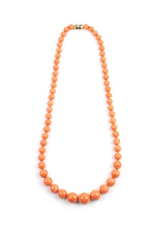 Collana in corallo Cerasuolo ad un filo di sfere di corallo Cerasuolo colore...
