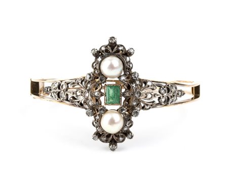 Bracciale a cerchio rigido in oro ed argento con smeraldo, perle e diamanti...