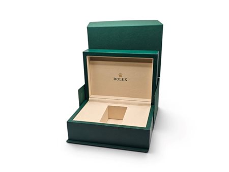 ROLEX Scatola Altezza x larghezza x profondità: 9 x 19 x 13,5 cm Completa di...
