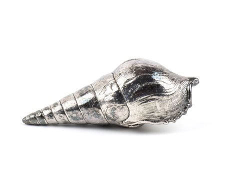 FEDERICO BUCCELLATI Conchiglia marina montata in argento Italia, XX secolo...
