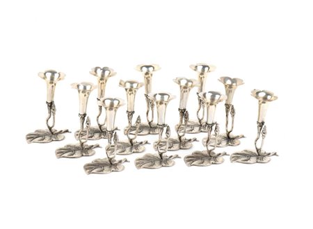 Set di 12 segnaposto italiani in argento prima metà del XX secolo Altezza x...