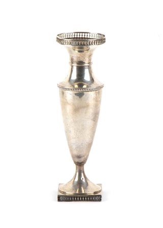 JOSEPH RODGERS & SONS Vaso inglese in argento Sheffield, 1912-1913 Altezza x...