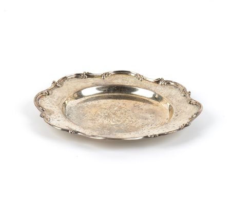 ROGER WILLIAMS SILVER CO. Piattino americano in argento XX secolo Diametro:...