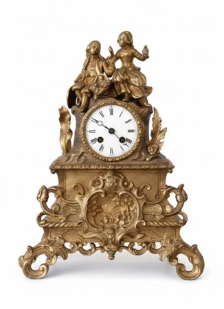 Orologio da Tavolo "Scena Galante" in Bronzo Dorato – Rococò – XIX Secolo cm 45