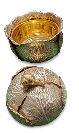 Egidio Broggi Milano  decorativo con coperchio è modellato realisticamente a forma di testa di cavolo in stile trompe l'oeil,