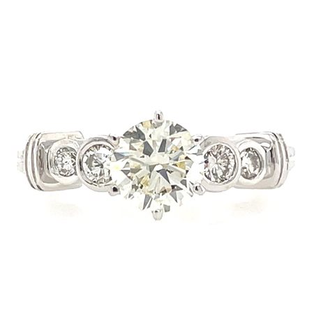 ANELLO IN ORO BIANCO 14K CON DIAMANTE 1.05 CT L / VVS2 E DIAMANTI 0.32 CT G / VS – MISURA US 6.5 EU 53 - R11204- MAR