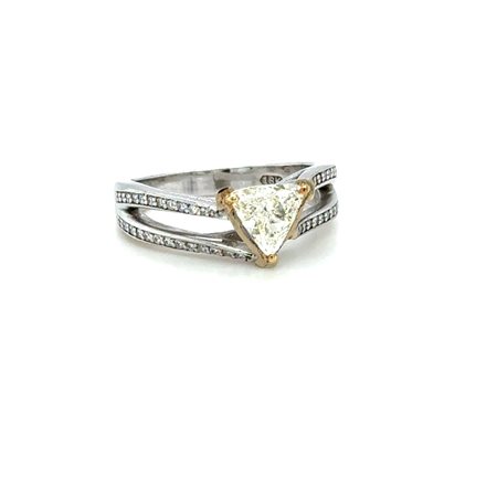 ANELLO IN ORO BIANCO 18K CON DIAMANTE GIALLO CHIARO TAGLIO TRILLION 0.96 CT E DIAMANTI 0.50 CT G-H / VS – MISURA 57 - H60114- MAR