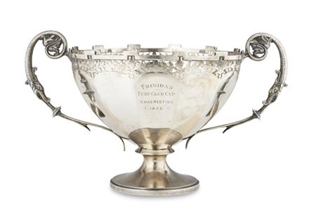 * Trofeo equestre in argento "Trinidad Turf Club Cup, Xmas Meeting 1933" a dopp