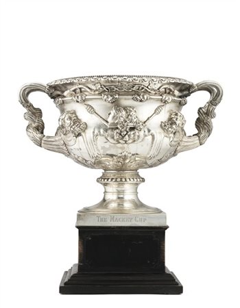 * Modello in argento del vaso di Warwick dell'epoca di Edoardo VII. Londra, 190