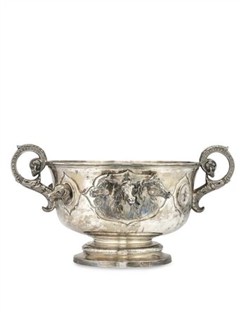 * Grande bowl biansata in argento di forma circolare, corpo con teste di cavall