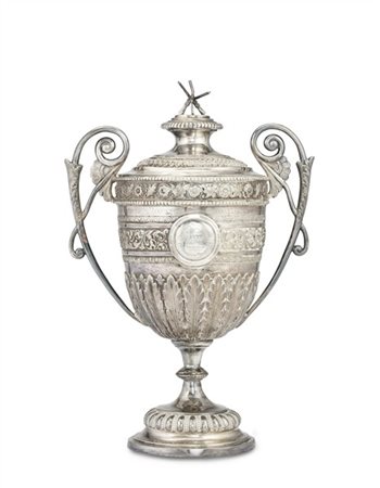 * Coppa biansata in argento "Inter Regimental Challenge Cup 1899", corpo con fa