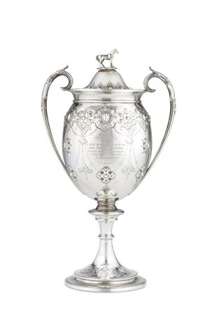 Trofeo in argento "Blankney 1871", corpo e base incisi a motivi vegetali e geom