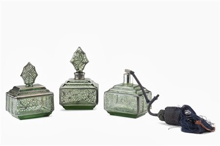 Set da toilette composto da: diffusore, boccetta per profumo e scatola in vetro