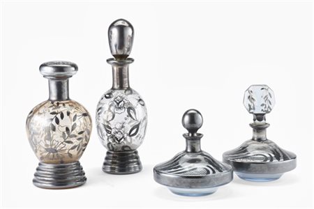 Quattro diverse boccette porta profumo di gusto Art Nouveau decorate a fiori e
