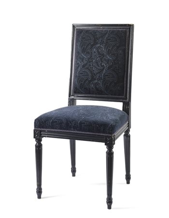 Sedia in legno laccato nero rivestita in velluto operato, gambe rastremate (dif