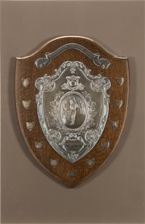 Scudo in metallo argentato "The Old Oakmountians Challenge Shield Arnside" deco