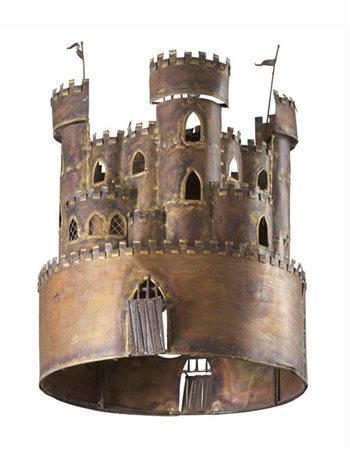 Lampadario in lamiera di rame traforato e lavorato a castello a quattro torri c