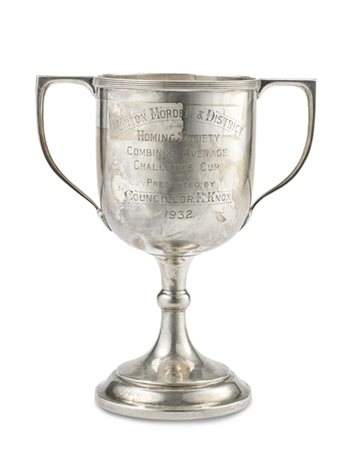Trofeo biansato in argento "Merton Morden&District Homing Society Combined Aver