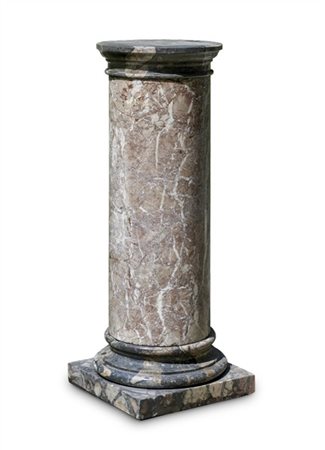Colonna in breccia pernice tornita con capitelli in marmo breccia con venature