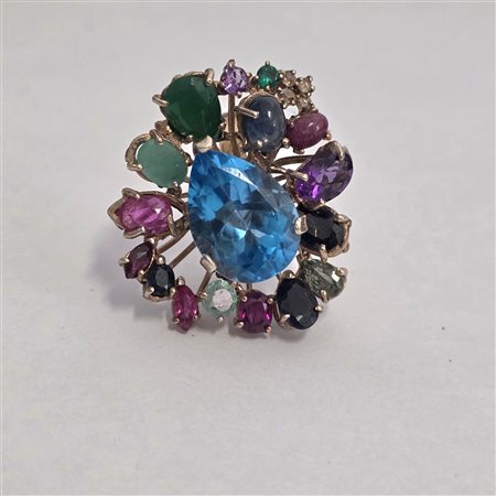 Imponente anello oro e pietre