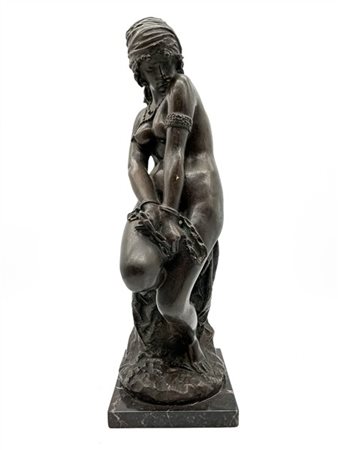 Giacomo Ginotti "La schiava" 
scultura in bronzo su base in marmo (h cm tot 48)